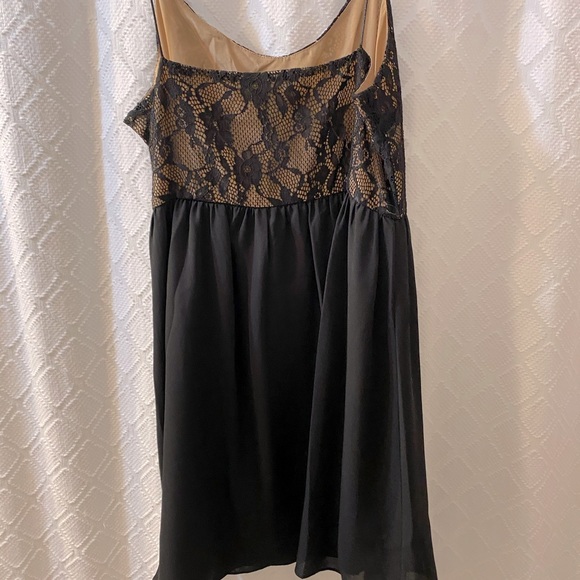 Black and Nude dress size M - Picture 2 of 2